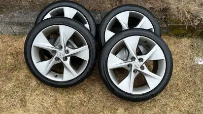 Set of Used Rims w/tires for a 2012 to 2016 Toyota Camry. Factory SE trim level 18” rims. Some scuff...