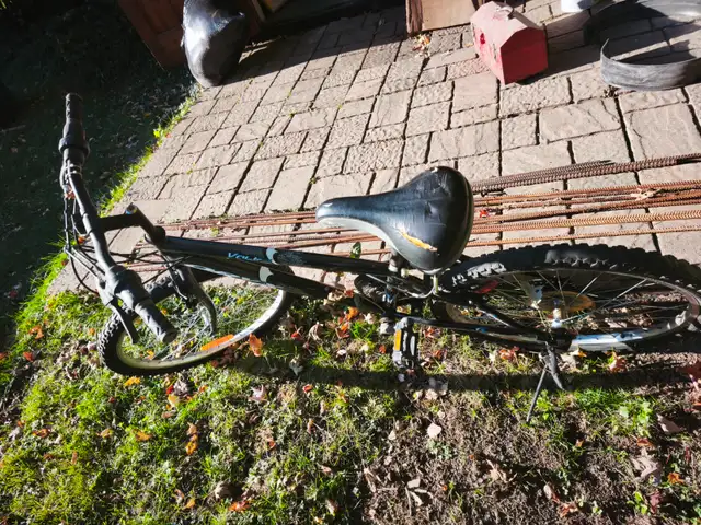 Bike 24" wheel in Road in Kitchener / Waterloo - Image 3
