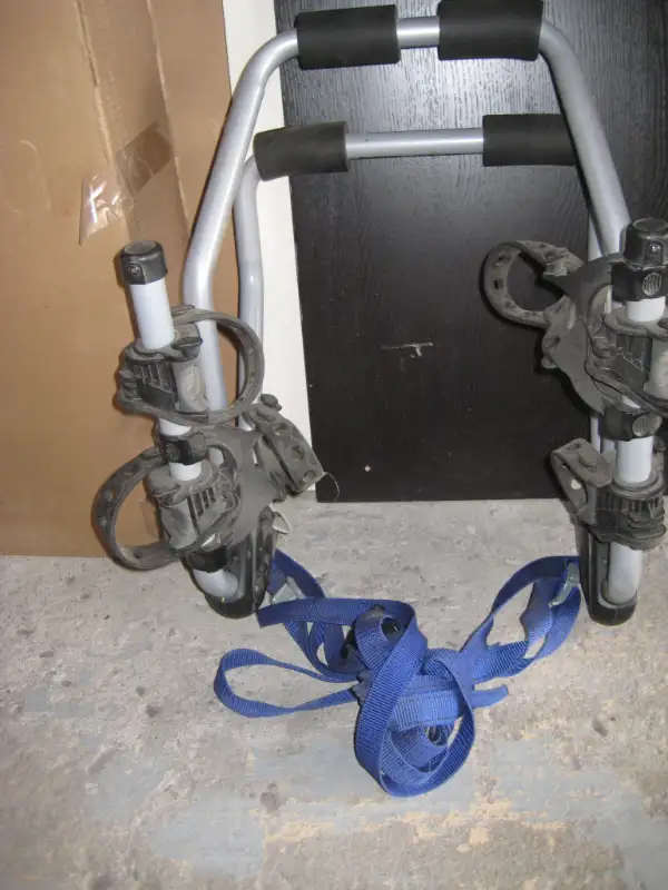 FS: Supercycle mountain bike, girls 18 inches wheel, skateboard in Road in Ottawa - Image 7