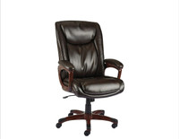 Staples Executive Office Chair