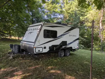 2020 Palomino Solaire 163X,sleeps uo to 8,25 ft/3633 lbs