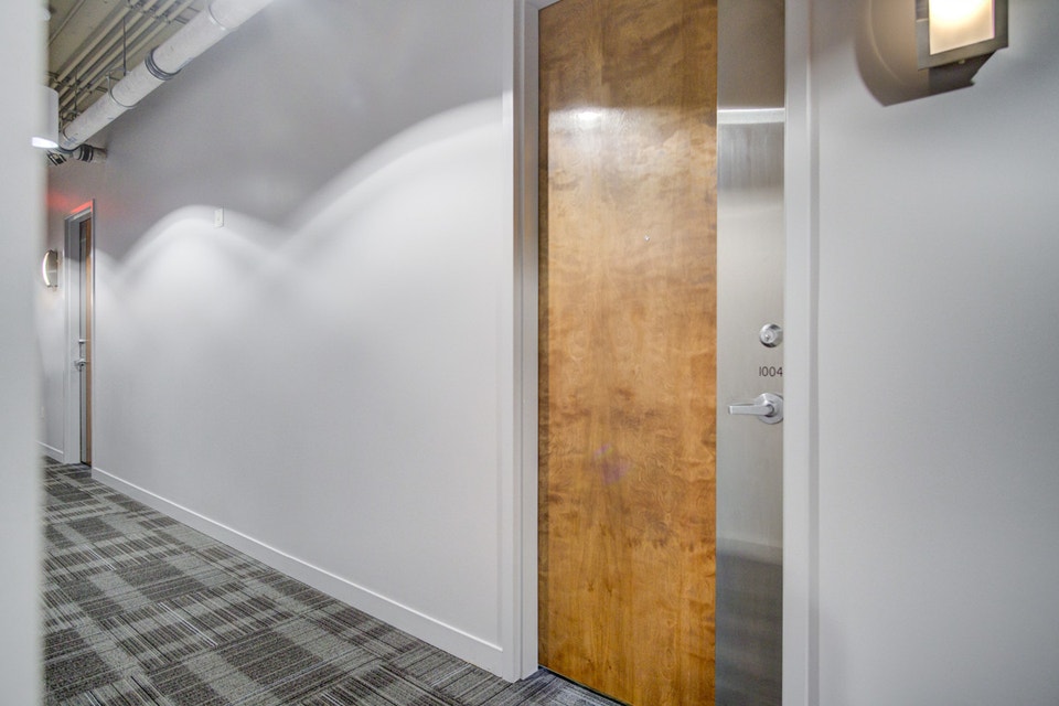 Loft for Rent 2 Bed, 2 Bath at Islignton Subway Station 3