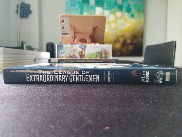 The League of Extraordinary Gentlemen (Omnibus edition) dans Bandes dessinées  à Ville de Montréal - Image 2