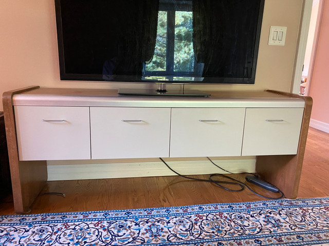 Solid wood TV stand entertainment cabinet Made in Canada in TV Tables & Entertainment Units in Markham / York Region - Image 2