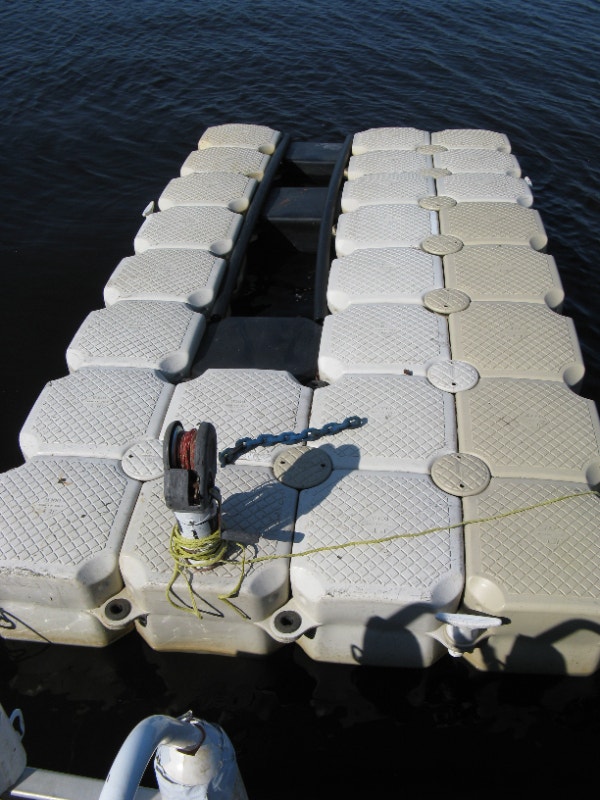 Jet Dock (floating for PWC/small boat, drive/winch on, slide off Boat