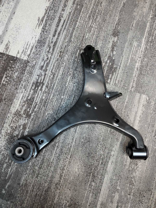 Honda Element EX & LX Front Lower Control Arms in Auto Body Parts in Calgary - Image 2