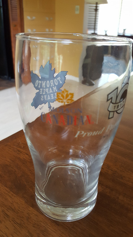 Toronto Maple Leafs / Molson NHL 100 Years 20 oz. Glass in Arts & Collectibles in Brantford - Image 3