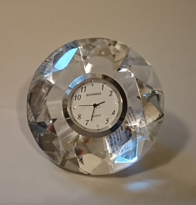 Vintage Bowring  Crystal Glass Diamond Desk Clock in Arts & Collectibles in Oshawa / Durham Region - Image 4