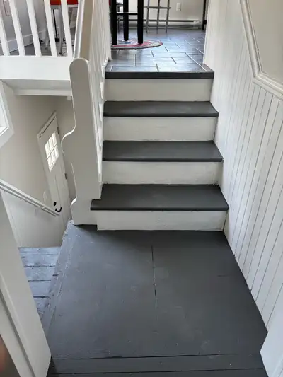 Newly renovated apartment in a century home. This unit is walking distance to downtown