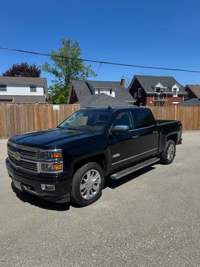 2015 Chevrolet Silverado high country - 350000 km