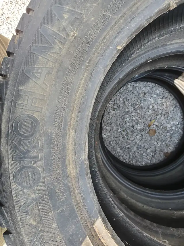 2- Yokohama Ice guard tires and 2- Hanook Kinergy All-Season res in Tires & Rims in Norfolk County - Image 6