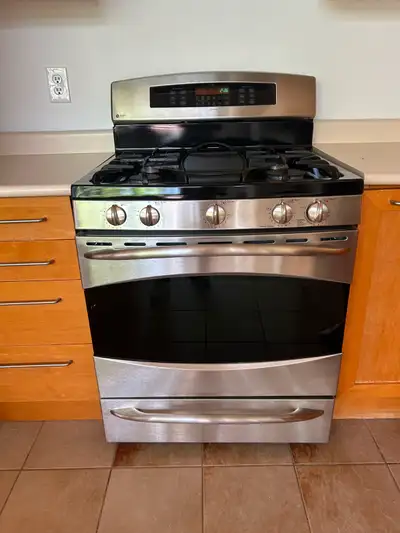 GE Profile 30" Gas Stove - Used / Good Condition, View more