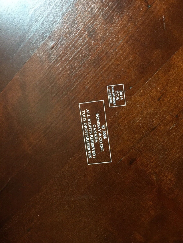 Large round dining table Dining Tables & Sets St. Catharines Kijiji