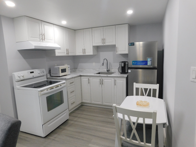 Fully Furnished, Brand New Bright & Modern 2-Bedroom Legal Basement – Oshawa Short-Term Rental: 1–3...