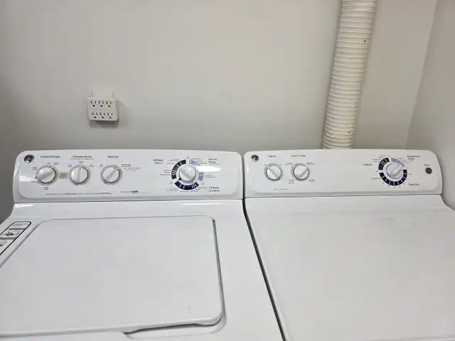 GE Washer + Dryer62863280565122122
