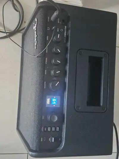 Fender Mustang LT25 electric guitar amp , View more