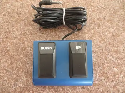 Pédale Behringer FS112V Footswitch Blue, View more