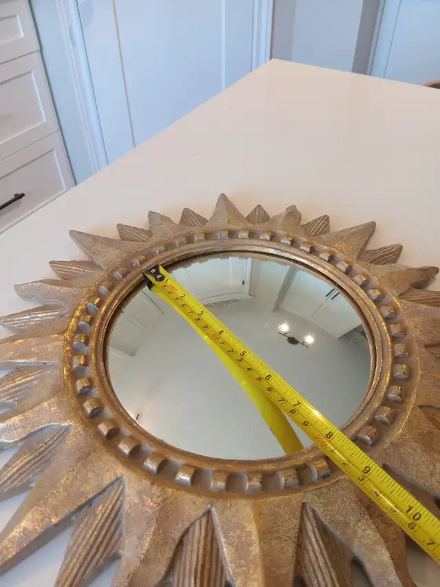 Vintage Style Sunburst Convex Gold Gilt Mirror in Home Décor & Accents in Calgary - Image 8