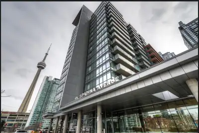 4K Spadina Ave, 1 + 1 with Parking and Locker $2275
