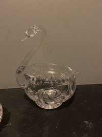 Small and large Swan glass 