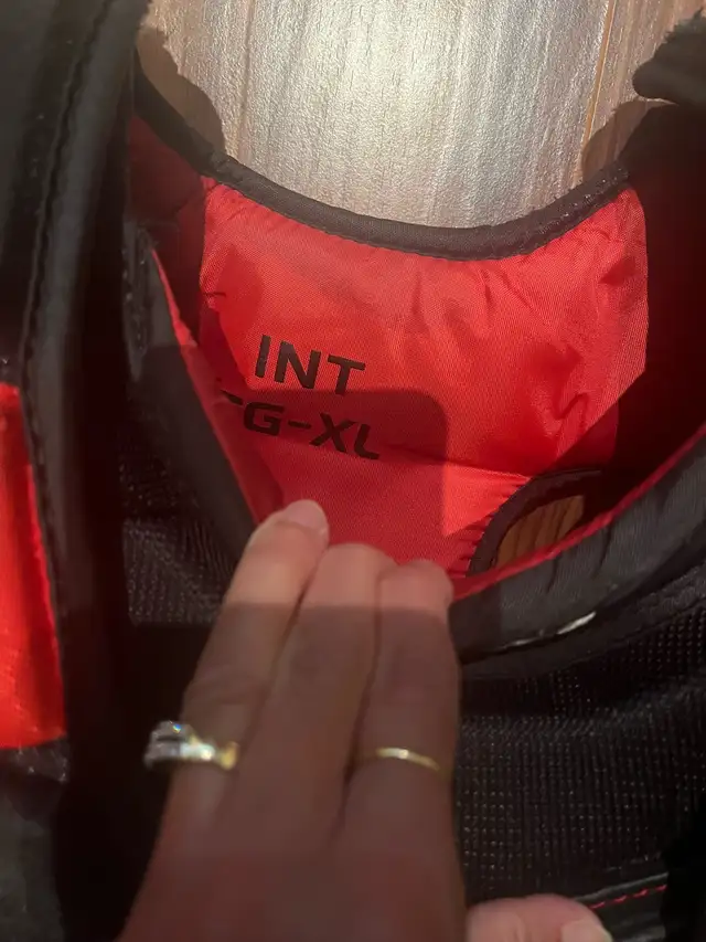 CCM goalie chest protector size intermediate xl in Hockey in Calgary - Image 4