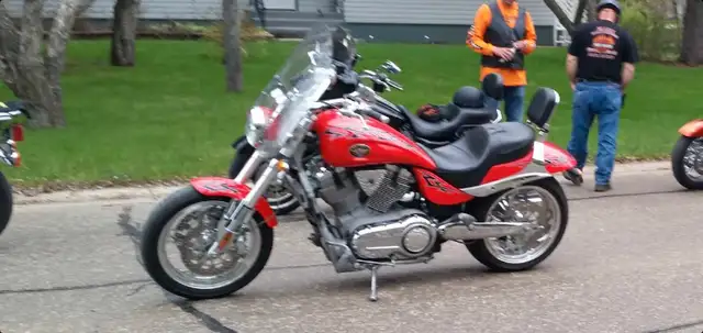 2005 Victory Hammer Deluxe in Street, Cruisers & Choppers in Regina - Image 4
