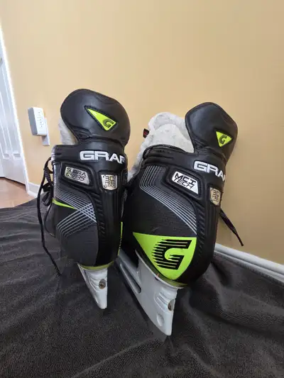 GRAF Supra G5035 Hockey Skates - WIDE - Size 10W, View more