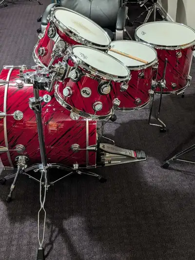 DW Collectors, Pure Maple Drum Kit. Mint Shape., View more