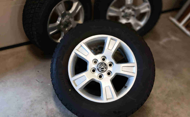 265/60R18 110R Bridgestone DMV2 Winters in Tires & Rims in Guelph