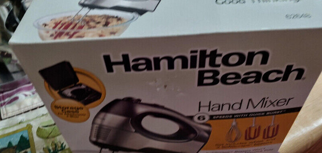 Hamilton Beach Hand Mixer with Snap-On Case, Black &Silver color in Other in Mississauga / Peel Region - Image 2