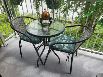 Ensemble patio table et 2 chaises vert kaki foncé