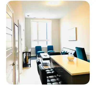 Beautiful one bedroom apartment available, it can shared with 3, washer drawer people, onsite gym av...