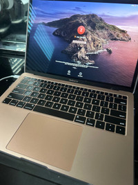 Apple MacBookAir 13.3" - Gold (Intel Core i5 1.6GH / 128GB SSD 