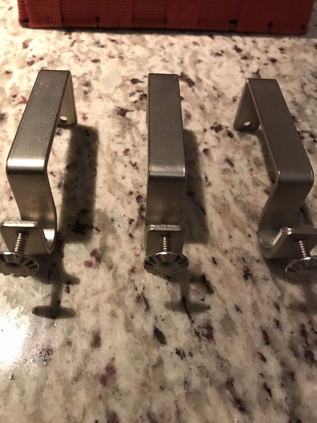 Drapery/Curtain Rod Wall Brackets $10 For Set Of 3  Brackets in Other in Mississauga / Peel Region - Image 2