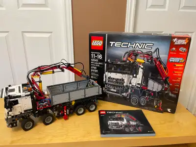 Set is broken down into pieces for you to build. Original box and manual included. From https://bric...