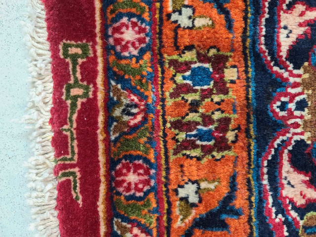 Persian rug mashad in Rugs, Carpets & Runners in Markham / York Region - Image 4