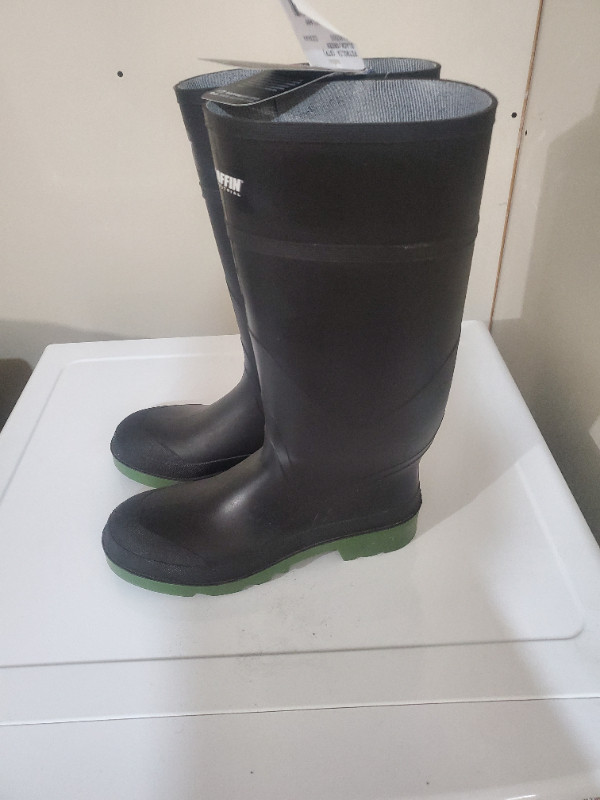 Baffin Petrolia Size 11 Tall Steel Toe Boot in Men's Shoes in Edmonton - Image 2