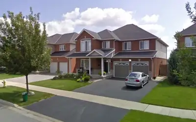 Address: Honey Locust Cir, Thorold, ON L2V 5E2 close Brock University/niagara college, 1 bedroom wit...
