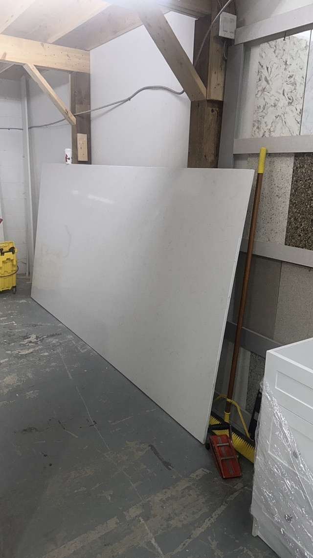 Quartz granite countertop in Cabinets & Countertops in Mississauga / Peel Region - Image 3