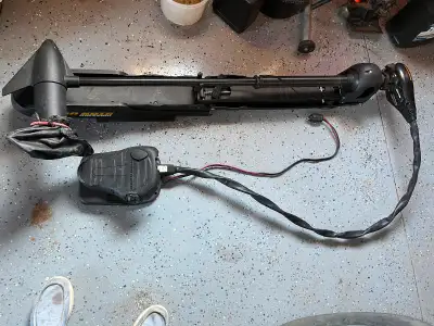 Minn Kota Maxxum trolling motor. 55 lb thrust. Foot pedal steering . Bought the boat and not gonna u...