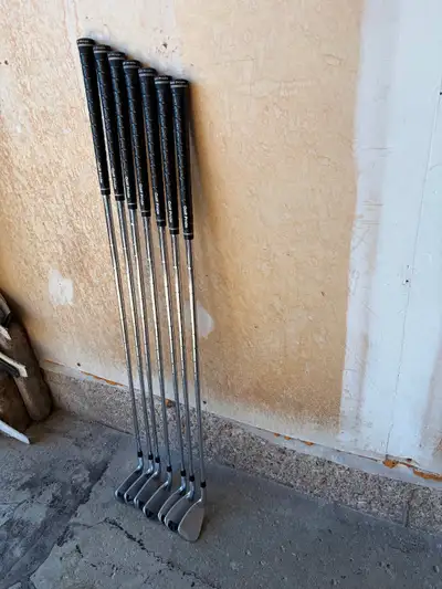 Titleist T-300 Irons 4-PW Right Handed, View more