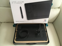 Intuos Pro by Waycom