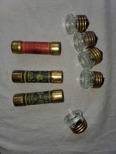 Fuses; both plug and cartridge; 125 and 250 V, View more
