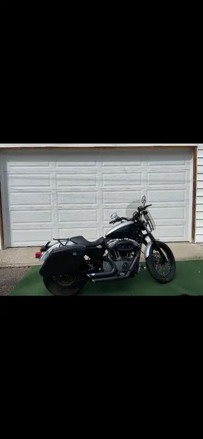 1200cc 2009 Harley-Davidson Sportster HD XL 120 Nightster Immaculate Condition One small scratch on...