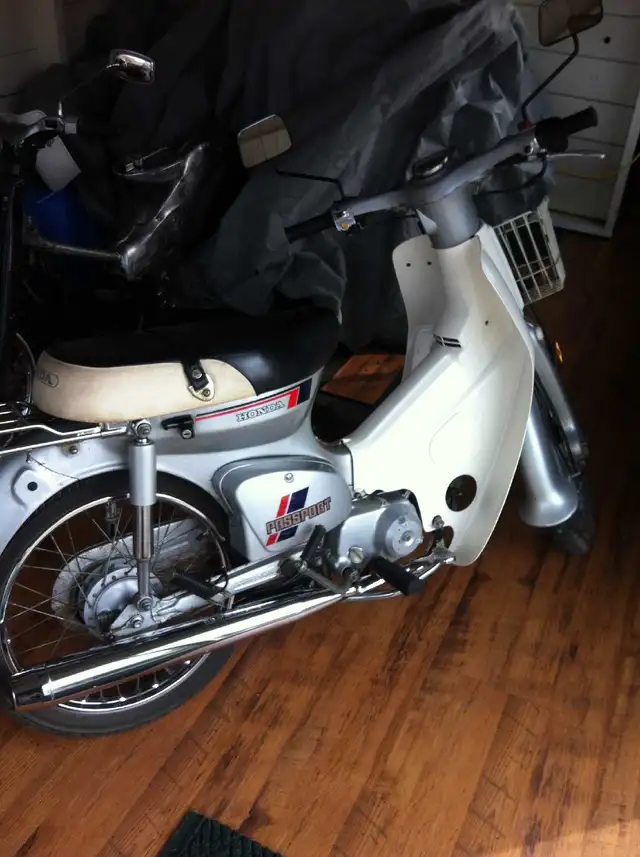 Vintage motorcycle Honda Yamaha  in Other in Windsor Region - Image 7