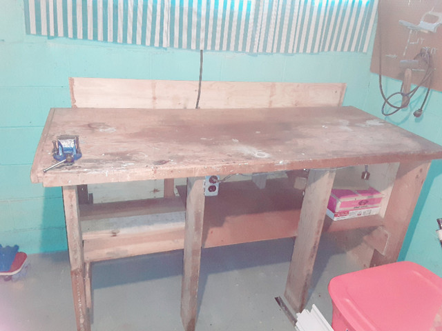 Carpenters Workbench 75" X 31" x 37" solid wood antique/vintage in Other Tables in City of Toronto - Image 3