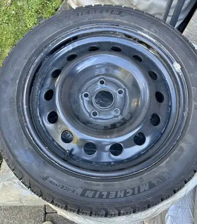 Michelin Winter Tires (4 tires) 205/55 R 17 With Rims