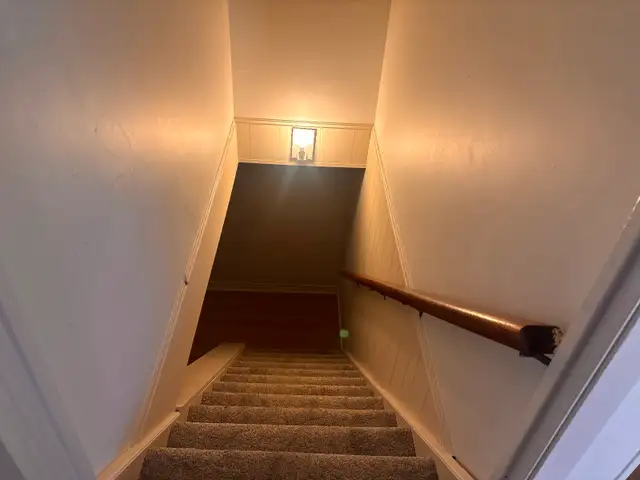 Charming Bungalow For Sale in Houses for Sale in Kitchener / Waterloo - Image 12