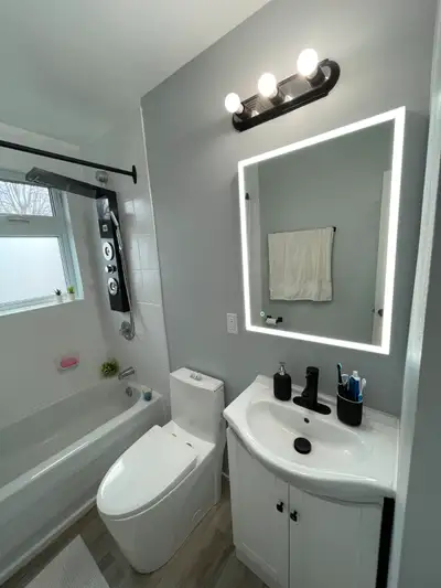 New Modern 2-Bedroom Top-Floor Apartment for Rent – Castle Heigh