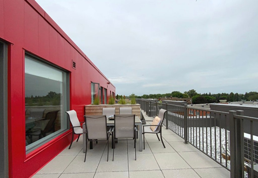 Condo Meublé Tout-Inclus sur 2 niveaux à Rosemont! — photo 1